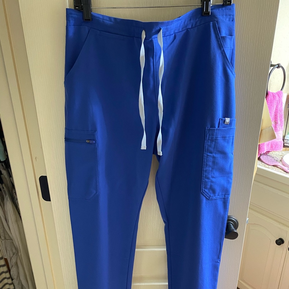 FIGS Denim Yola Skinny Scrub Pants (M tall)